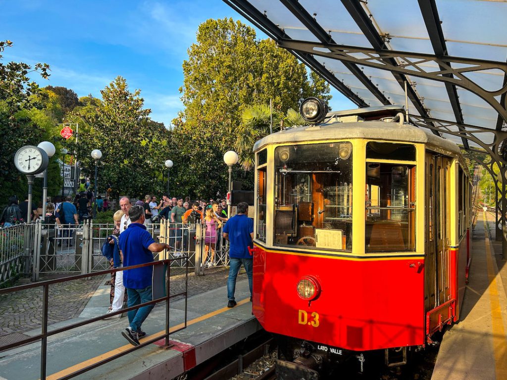 Treno a cremagliera anni '30