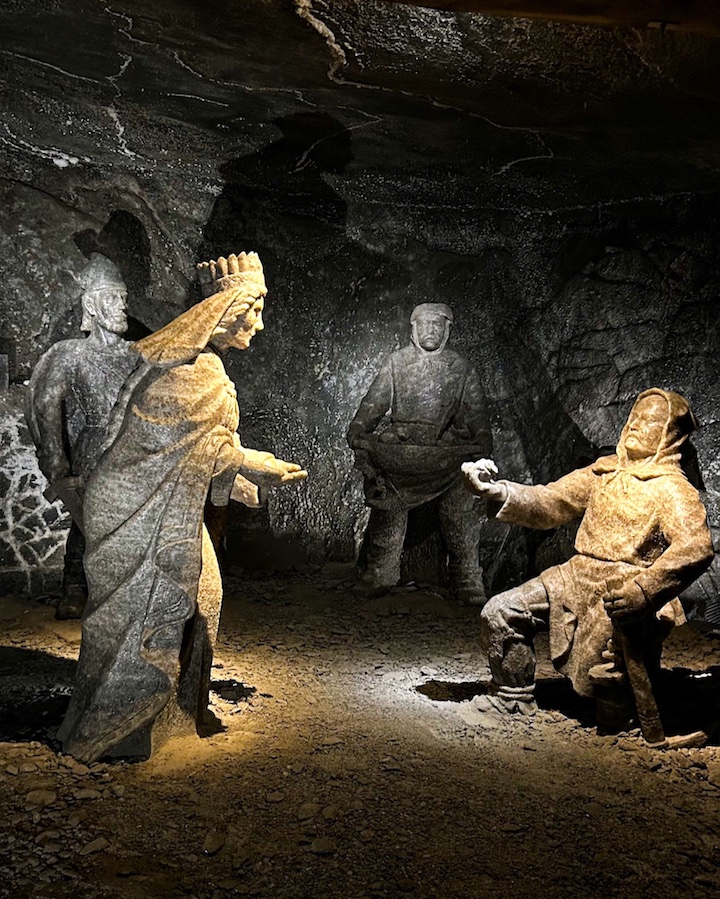 Sculture di sale presenti all'interno della miniera di Wieliczka