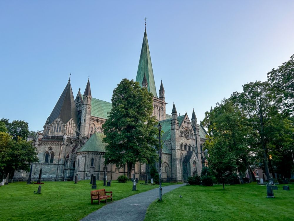 La cattedrale di Trondheim, il complesso gotico più antico della Scandinavia.