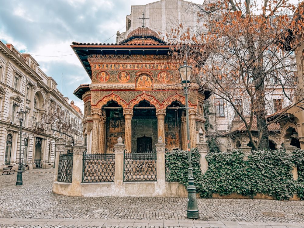 Stavropoleos, un'oasi di tranquillità in pieno centro a Bucarest