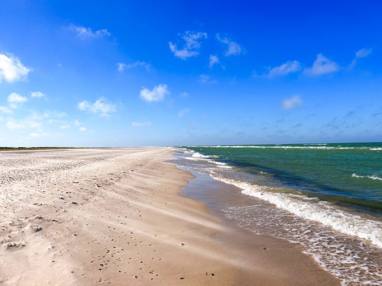 La spiaggia di Grenen nel versante del mar Baltico.