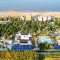 Panoramica del Club del sole di Rimini e i suoi alloggi insoliti.